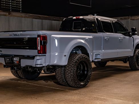 Used 2026 Ford F350 Platinum w/ FX4 Off-Road Package AWD/4WD image 10