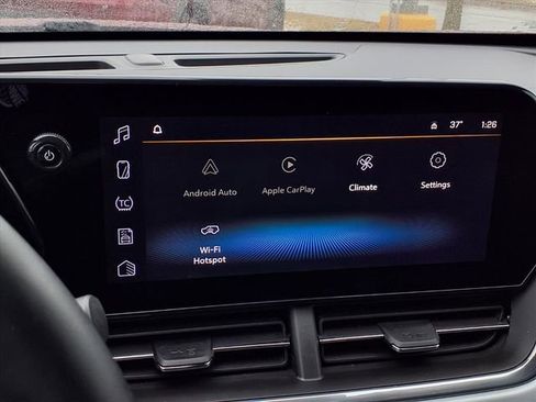 Used 2025 Chevrolet Trax LT w/ LT Convenience Package image 11