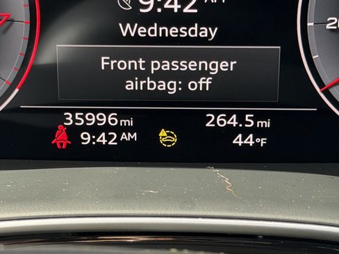 Used 2023 Audi Q8 Premium Plus w/ Premium Plus Package image 21