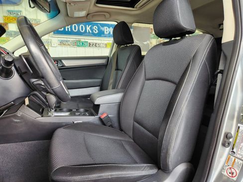 Used 2015 Subaru Outback 2.5i Premium AWD/4WD image 4