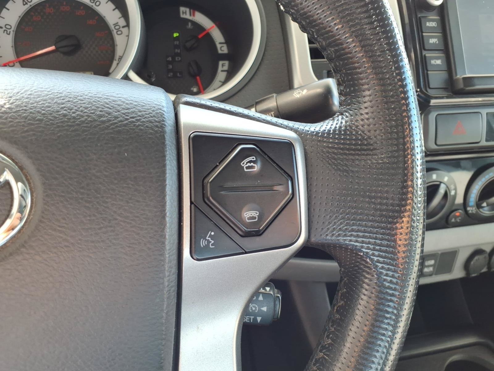 Used 2015 Toyota Tacoma 4x4 Double Cab w/ TRD Sport Package image 16