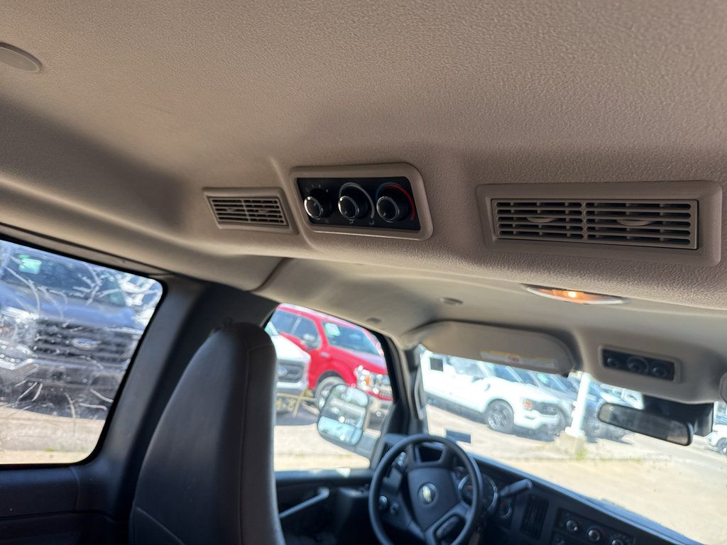 Used 2019 Chevrolet Express 2500 LT w/ LT Preferred Equipment Group RWD image 10