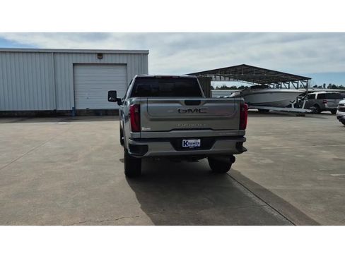Used 2024 GMC Sierra 2500 Denali Ultimate image 7