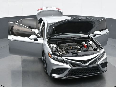 Used 2023 Toyota Camry SE image 34