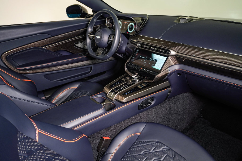Used 2026 Aston Martin Vanquish Convertible RWD image 19