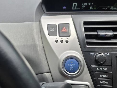 Used 2013 Toyota Prius V Five FWD image 23