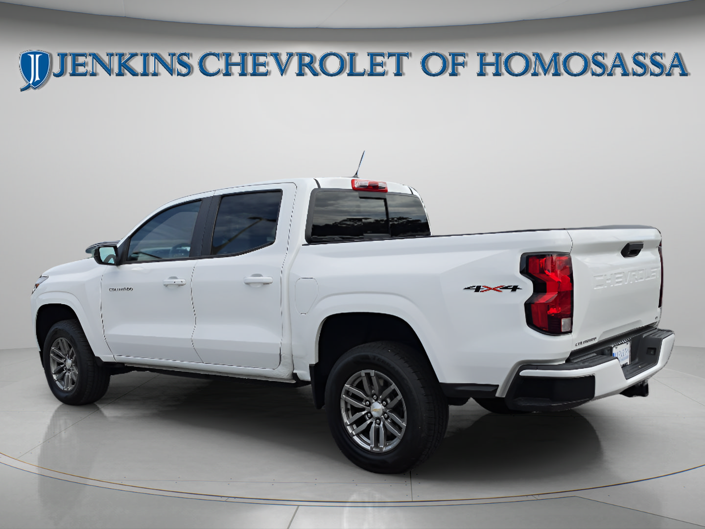 Used 2023 Chevrolet Colorado LT w/ LT Convenience Package II AWD/4WD image 8