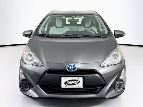Used 2016 Toyota Prius C One image 4