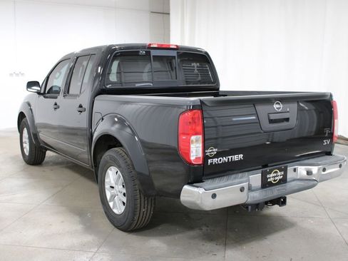 Used 2017 Nissan Frontier SV w/ SV Value Truck Package image 7