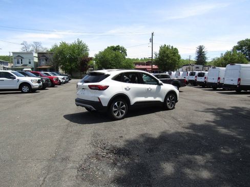 Used 2024 Ford Escape Platinum AWD/4WD image 34