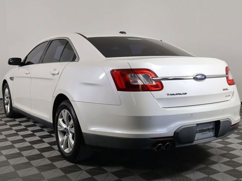 Used 2010 Ford Taurus SEL image 3