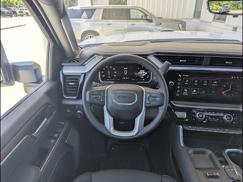 New 2026 GMC Sierra 3500 Denali w/ Denali Reserve Package AWD/4WD image 3