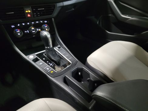 Used 2019 Volkswagen Jetta R-Line FWD image 26