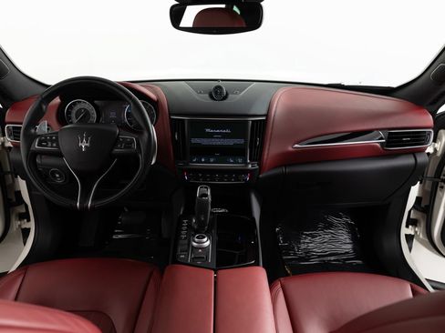 Used 2021 Maserati Levante S AWD/4WD image 38