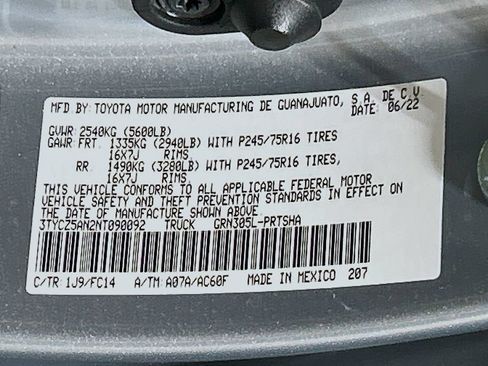 Used 2022 Toyota Tacoma SR5 AWD/4WD image 27