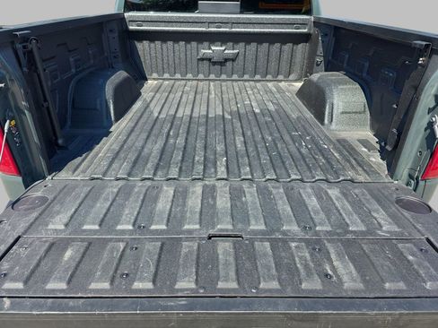 Used 2025 Chevrolet Silverado 1500 LT Trail Boss w/ Convenience Package II AWD/4WD image 11