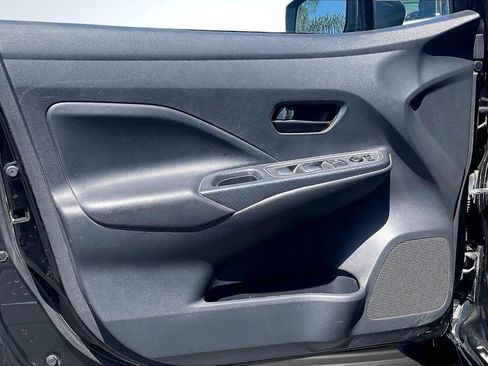 Used 2021 Nissan Versa S FWD image 23