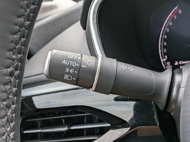 Used 2026 Acura MDX w/ Technology Package FWD image 32