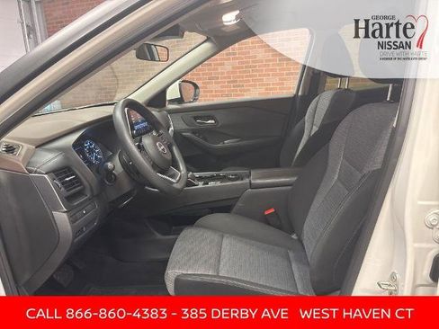 Certified 2023 Nissan Rogue SV image 7