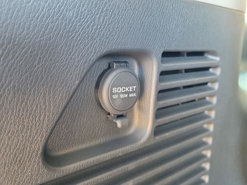 Used 2023 Nissan Armada Platinum w/ Captain's Chairs Package image 11