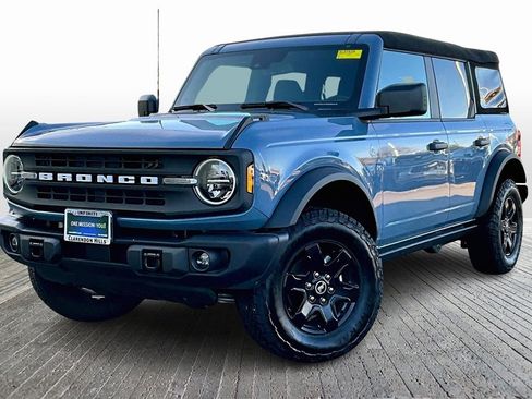 Used 2024 Ford Bronco Black Diamond image 3