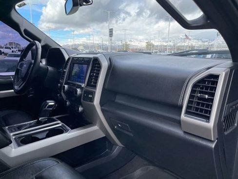 Used 2019 Ford F150 Lariat w/ Equipment Group 502A Luxury image 20