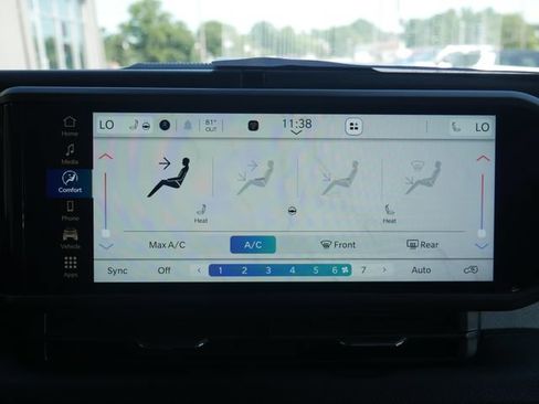 Used 2025 Jeep Wrangler Sport AWD/4WD image 19