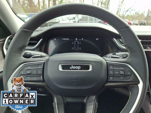 Used 2023 Jeep Grand Cherokee L Limited image 21