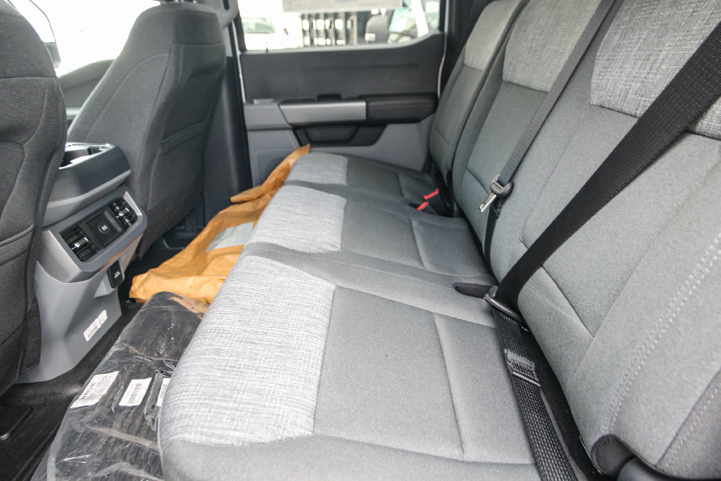 New 2026 Ford F550 4x4 Crew Cab Super Duty w/ XLT Value Package image 18