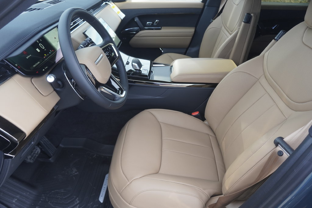 New 2026 Land Rover Range Rover Sport SE AWD/4WD image 19