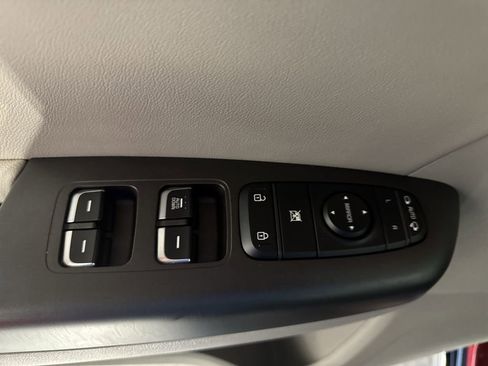 Used 2020 Kia Sportage S image 19