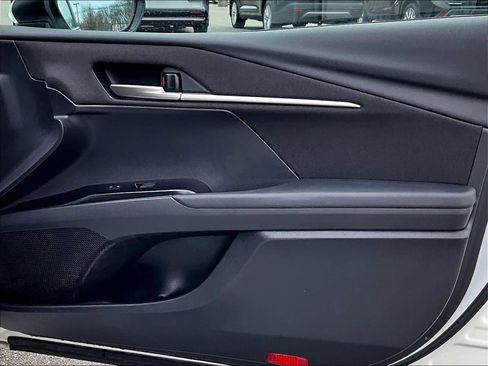 Used 2025 Toyota Camry LE FWD image 12