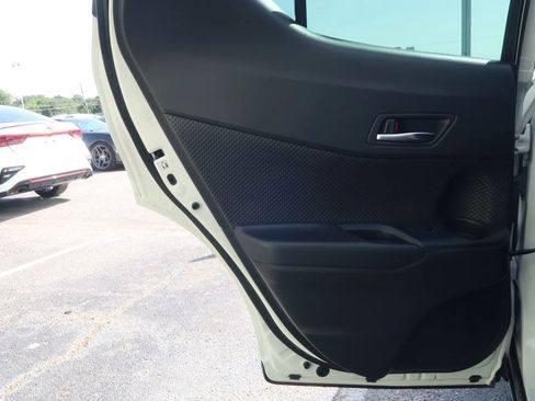 Used 2021 Toyota C-HR LE image 46