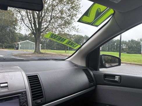 Used 2012 Nissan Sentra 2.0 SR w/ Special Edition Pkg image 19