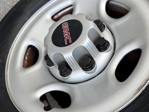 Used 2018 GMC Savana 2500 w/ Driver Convenience Package image 18