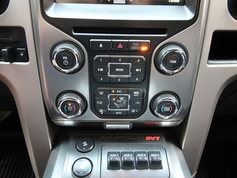 Used 2014 Ford F150 Raptor w/ Equipment Group 801A Luxury AWD/4WD image 31