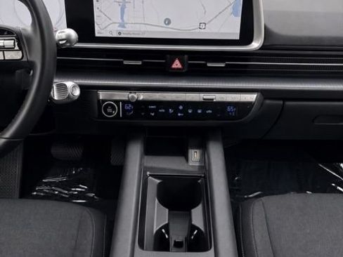 Used 2024 Hyundai Ioniq 6 SE AWD/4WD image 30