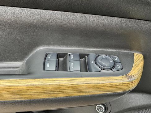 Used 2017 GMC Acadia Denali w/ Technology Package AWD/4WD image 14