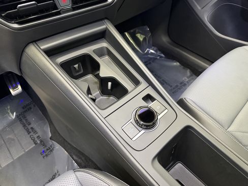 Certified 2025 Volkswagen Tiguan SE R-Line AWD/4WD image 21
