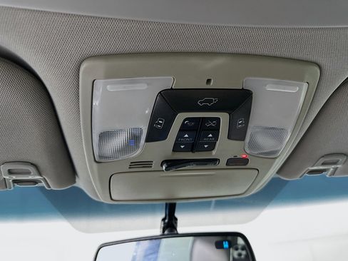 Used 2016 Toyota Sienna Limited FWD image 17