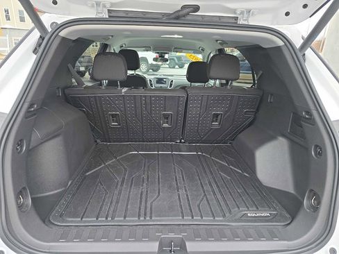 Used 2023 Chevrolet Equinox LT image 8