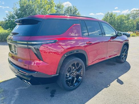 Used 2024 Chevrolet Traverse RS w/ LPO, Floor Liner Package image 9