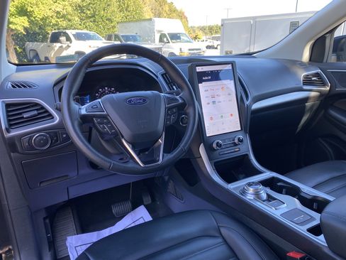 Used 2024 Ford Edge SEL image 32