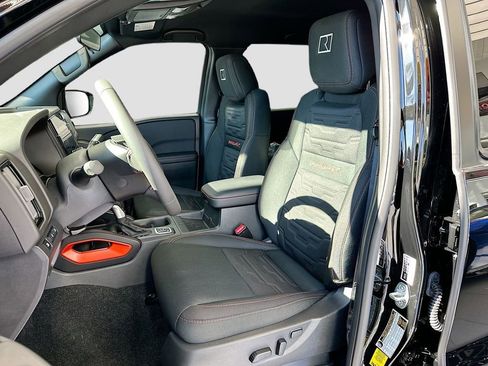 New 2026 Nissan Frontier PRO-4X w/ Pro-4x Convenience Package image 21