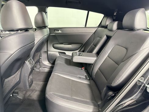 Used 2020 Kia Sportage S image 14