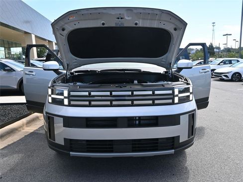 New 2026 Hyundai Santa Fe SE image 11