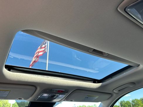 Certified 2024 Kia Telluride EX image 8