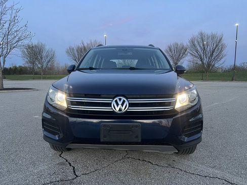 Used 2016 Volkswagen Tiguan S image 8