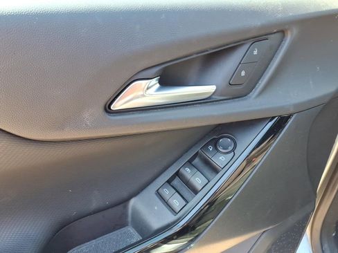 Used 2025 Chevrolet Equinox LT FWD image 15