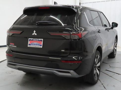 New 2026 Mitsubishi Outlander SE AWD/4WD image 3